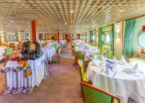 CroisiEurope MS La Belle de Cadix Restaurant 2 ©Alberto Dastis.jpg